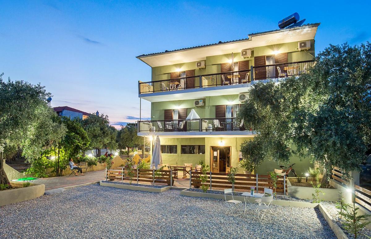 Studios Evis Potos Exterior photo